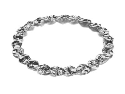 P&auml;ivi Keski-Pomppu / Lumoava - Vuoksi (kaulakoru)