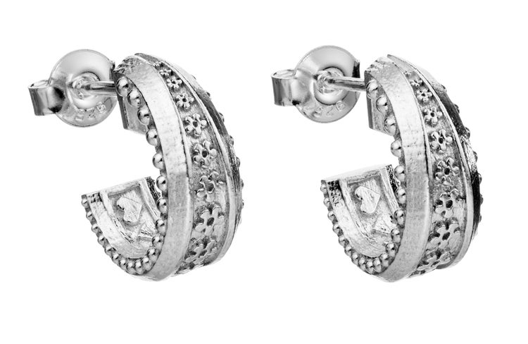 Kristian Saarikorpi / Lumoava - Aarre (korvakorut)